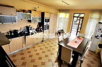 Casa 3 camere 174mp,1.522 mp.teren,garaj,livadă 0% comision anunturi imobiliare Mures