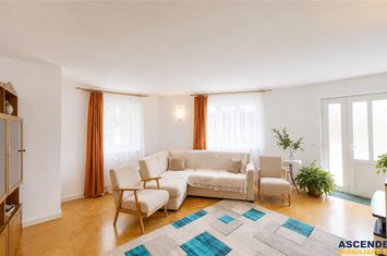Casă - 6 camere de vanzare STUPINI - Brasov anunturi imobiliare Brasov