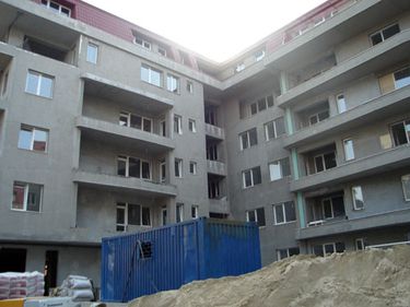 Analisti: Eliminarea impozitului minim si pastrarea TVA de 5% la constructia de locuinte, masuri fiscale excelente