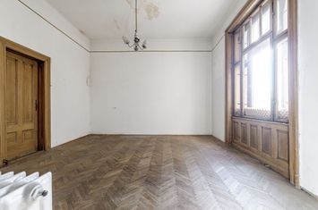 VANDUT ! Apartament cu 4 camere în Palatul Bohuș, Arad anunturi imobiliare Arad