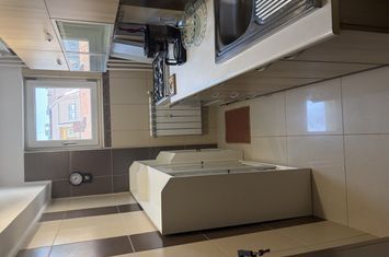 Banu Manta, Titulescu, langa Primaria Sectorului 1, garsoniera mobilata si utilata, anunturi imobiliare Bucuresti