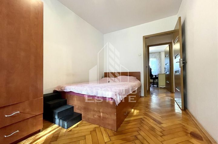 Apartament cu 3 camere etajul 1 zona Sagului anunturi imobiliare Timis