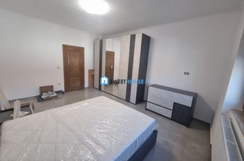 Apartament 4 camere de vanzare ULTRACENTRAL - Brasov anunturi imobiliare Brasov