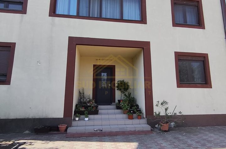 APARTAMENT 3 CAMERE-MOBILAT-CAMPUS SCOLAR DR.FERMEI anunturi imobiliare Bucuresti
