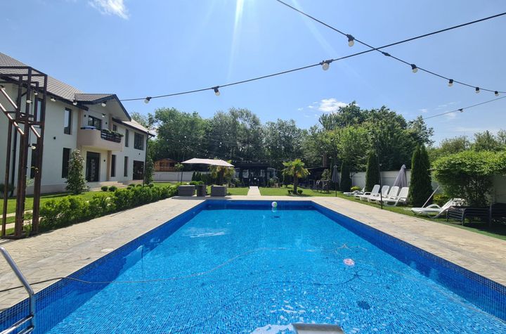 Vilă - 4 camere de vanzare TARGU-JIU - Gorj anunturi imobiliare Gorj