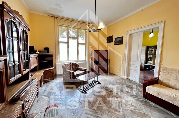 Apartament 3 camere de vanzare PARNEAVA - Arad anunturi imobiliare Arad