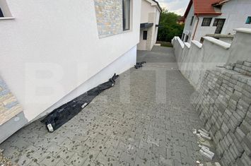 Vilă - 4 camere de vanzare DEZMIR - Cluj anunturi imobiliare Cluj