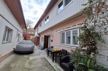 Apartament 4 camere Motilor curte cu 4 familii anunturi imobiliare Cluj