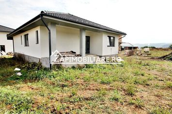Casa la cheie cu gard,4 camere,2 bai,528mp teren, zona Penny anunturi imobiliare Mures