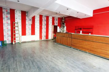 Piata Garii - 150 mp - trafic intens - stradal vitrina - Farmacie anunturi imobiliare Mures