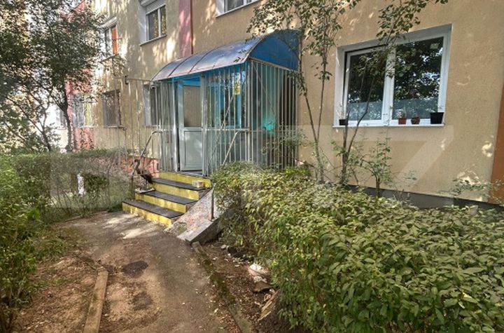 Apartament 3 camere de vanzare VLAHUTA - Brasov anunturi imobiliare Brasov