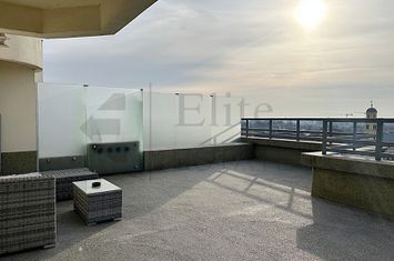 Penthouse de inchiriat ultracentral in Oradea anunturi imobiliare Bihor