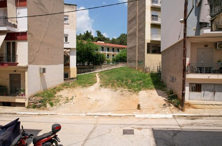 Teren construibil 277 mp, în centrul Drama anunturi imobiliare Grecia