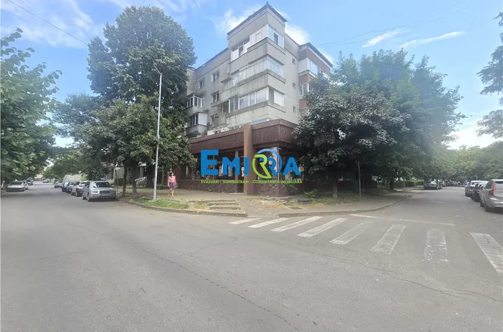 Apartament 4 camere de vanzare BISTRITA LAC - Bacau anunturi imobiliare Bacau