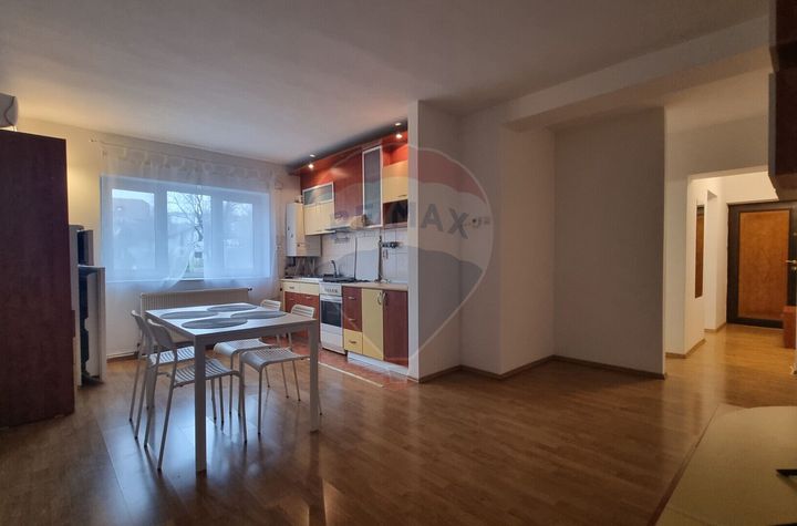 Apartament Spațios cu 4 Camere de Închiriat – Tudor Vladimirescu, Iași anunturi imobiliare Iasi