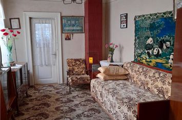 Casă - 3 camere de vanzare DEMOCRATIEI - Prahova anunturi imobiliare Prahova
