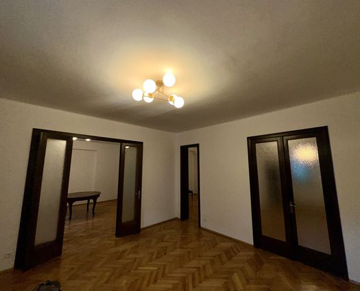 Apartament 4 camere Dacia, 153 mp