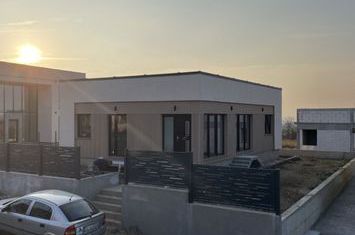 Casă - 4 camere de vanzare CARCEA - Dolj anunturi imobiliare Dolj