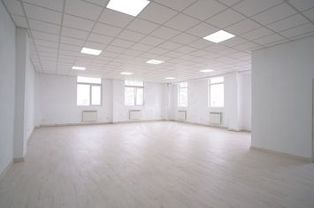 SPATIU BIROURI//SALA DANS//JUDO//ACTIVITATI MULTIPLE//ZONA VEST anunturi imobiliare Prahova