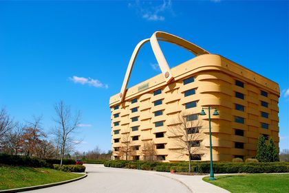 Clădirea-paner, de 160 de ori mai mare decât un coș de picnic obișnuit (FOTO)