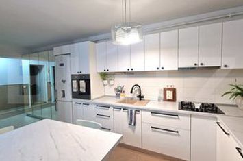 Apartament 3 camere de vanzare FLORESTI - Cluj anunturi imobiliare Cluj