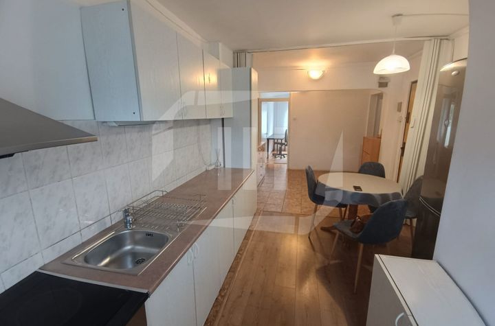 Apartament 4 camere de vanzare CLUJ-NAPOCA - Cluj anunturi imobiliare Cluj