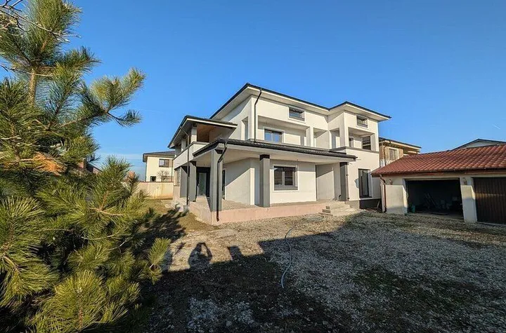 Casă Spațioasă 242 mp Utili și 600 mp Teren – Dragomirești-Deal anunturi imobiliare Bucuresti