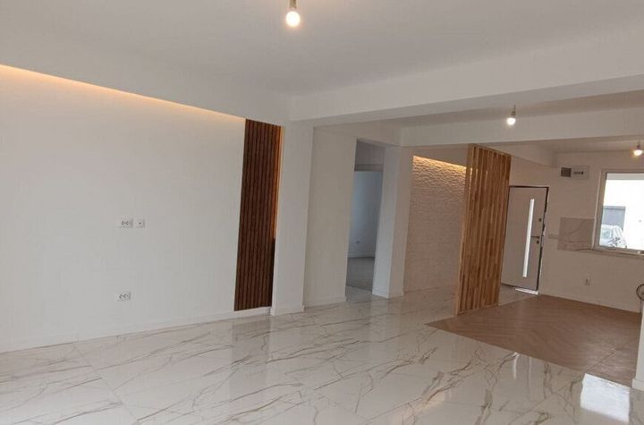 Casa Parter !  3 dorm.+2 bai+2 parcari+teren liber 190mp! Domnesti ! anunturi imobiliare Bucuresti