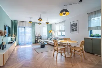 Apartament ultracentral de excepție,  pentru familie sau investiție anunturi imobiliare Arad