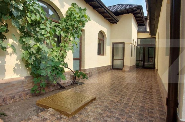 Casă - 4 camere de vanzare PLOIESTI - Prahova anunturi imobiliare Prahova