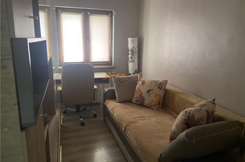 Apartament 4 camere de vanzare NORD - Vrancea anunturi imobiliare Vrancea