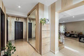 Vilă - 5 camere de vanzare TOMIS PLUS - Constanta anunturi imobiliare Constanta