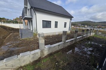 Casa 4 camere la cheie,2bai,120 mp,501 mp teren,zona Corunca anunturi imobiliare Mures