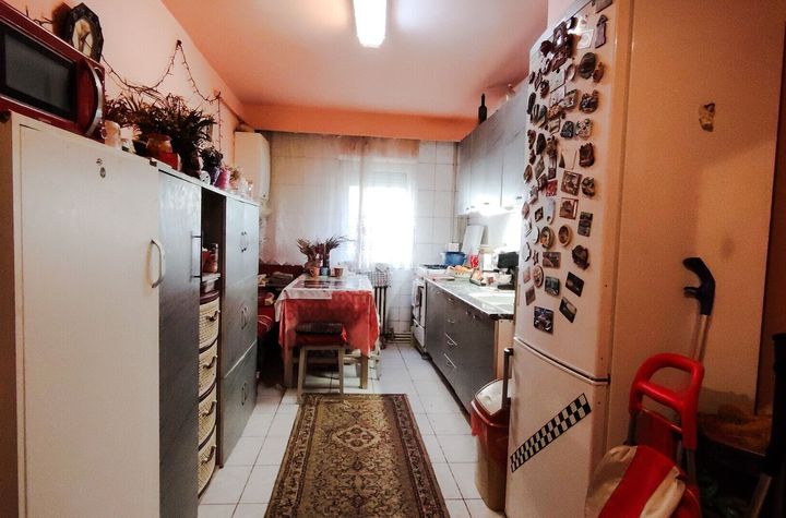 0 % comision! 4 camere, etaj 1, decomandat, Piata Flora, Manastur anunturi imobiliare Cluj