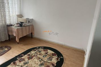 Apartament 3 camere de vanzare GARA - Vrancea anunturi imobiliare Vrancea