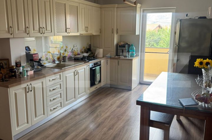 Apartament 3 camere de vanzare FLORESTI - Cluj anunturi imobiliare Cluj