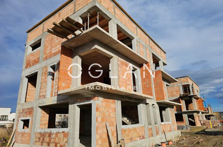 Vilă - 4 camere de vanzare SIBIU - Sibiu anunturi imobiliare Sibiu