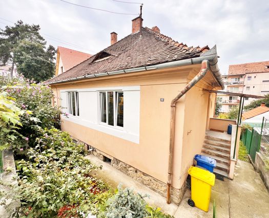 Casă 3 cam Sub arini, 81 mp