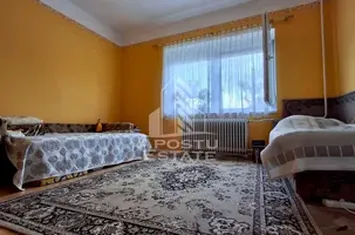 Casa cu 2 camere ,1472mp in Battanya anunturi imobiliare Arad