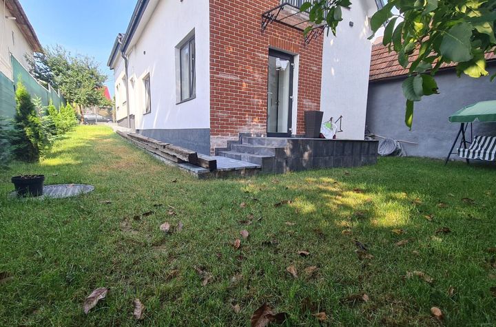 Casă - 5 camere de vanzare DAMBUL ROTUND - Cluj anunturi imobiliare Cluj