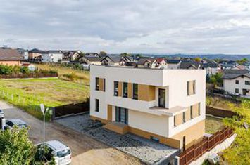 Spatiu comercial, 303 mp, teren 450 mp anunturi imobiliare Iasi