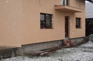 Casă - 4 camere de vanzare TARLUNGENI - Brasov anunturi imobiliare Brasov