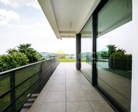 Vilă 5 cam Cluj-Napoca, 693 mp, P+1