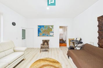 Casă renovată în localitatea Lazuri, Arad anunturi imobiliare Arad