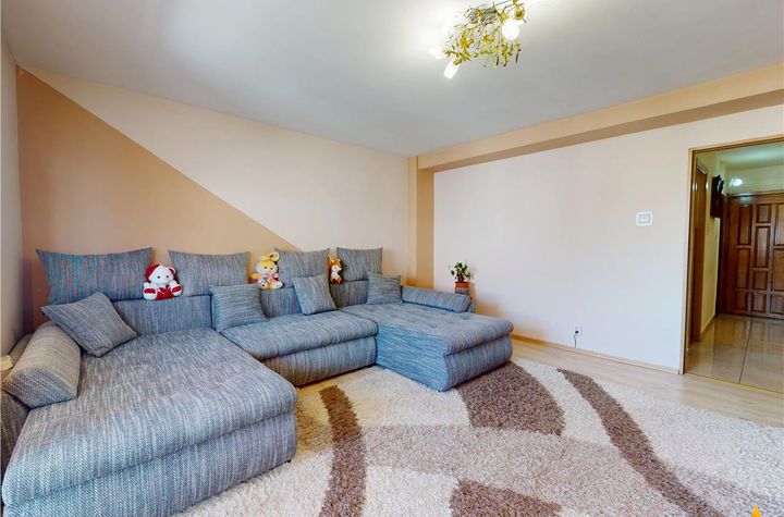Apartament 3 camere de vanzare NOUA - Brasov anunturi imobiliare Brasov
