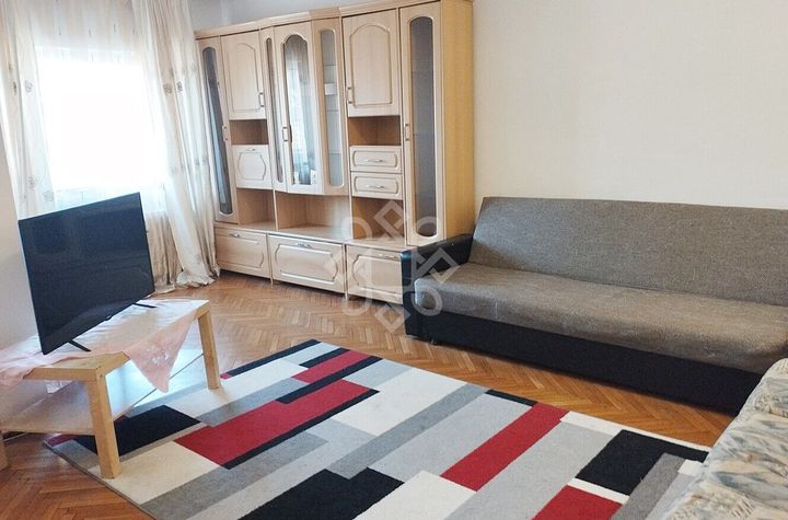 Apartament 3 camere de inchiriat B-dul Magheru Oradea anunturi imobiliare Bihor