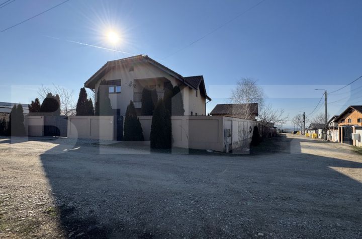 Vilă - 4 camere de vanzare CRAIOVA - Dolj anunturi imobiliare Dolj