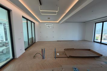 Vilă - 4 camere de vanzare NORD - Vrancea anunturi imobiliare Vrancea