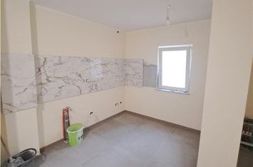 Apartament 3 camere de vanzare COMPLEX STUDENTESC - Timis anunturi imobiliare Timis
