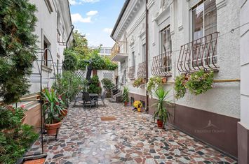 Eminescu - Casa / Vila cu 5 camere si pod mansardabil anunturi imobiliare Bucuresti